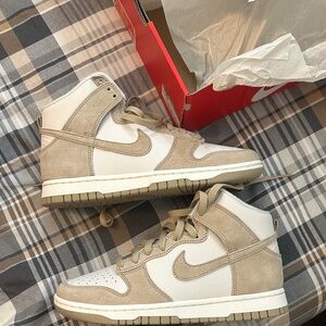 Nike High-Top Sneakers in Beige and White